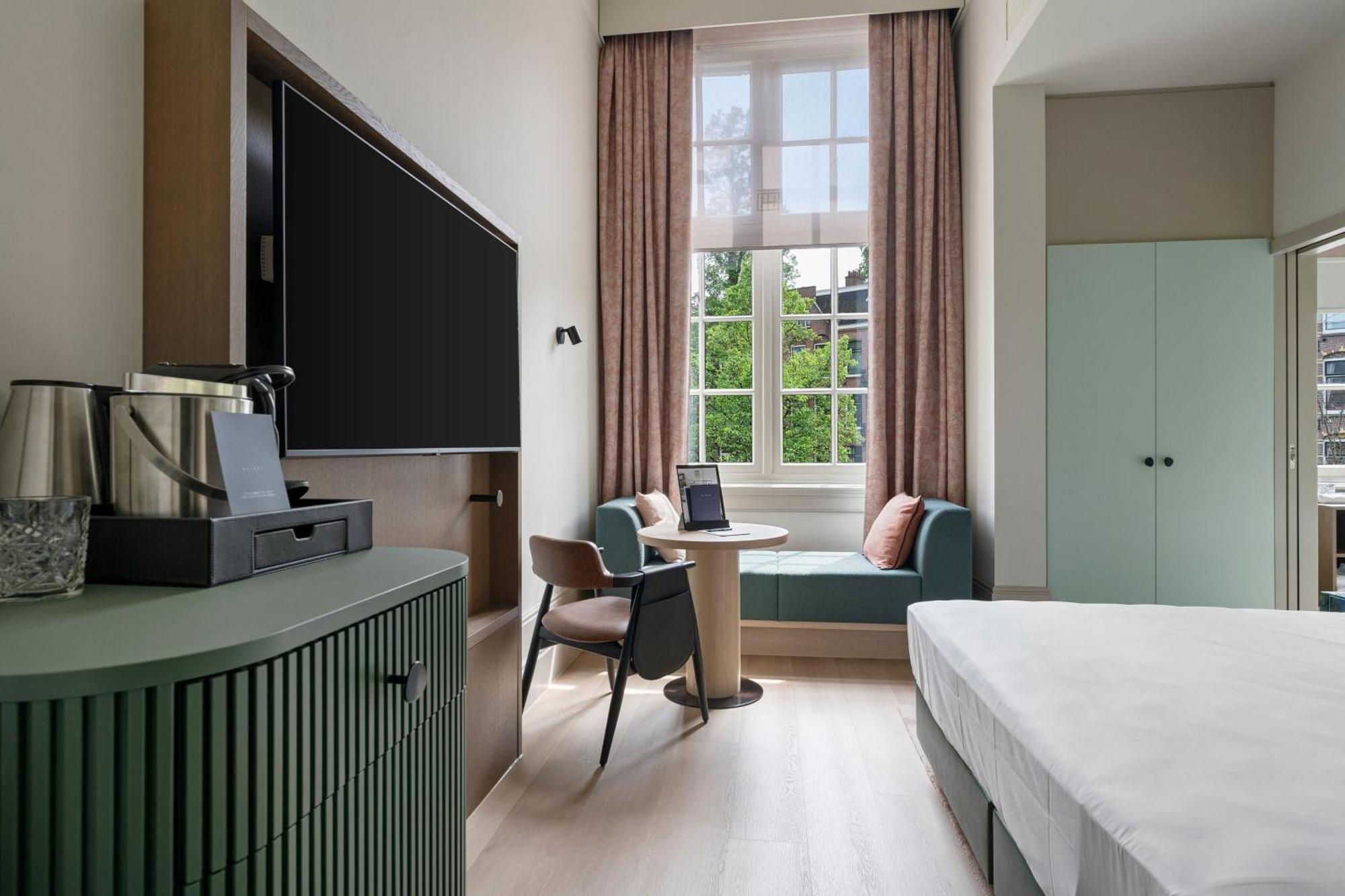 Hotel The College 5*